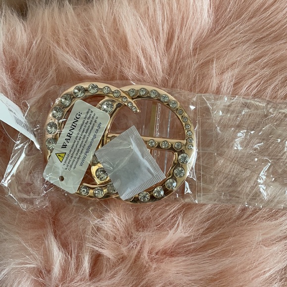 J Elise Boutique Clear Logo PVC Belt - Picture 4 of 6